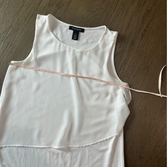White House Black Market Asymmetrical Sleeveless Top Size Small White - Picture 7 of 8